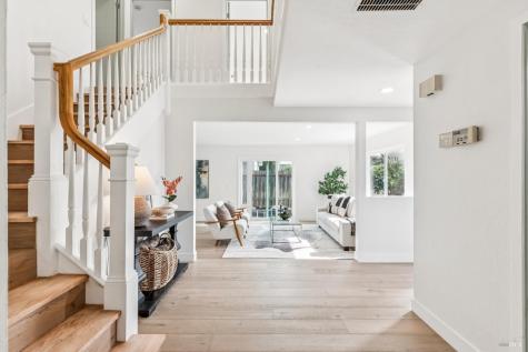 113 Greenridge Court Petaluma CA 94952