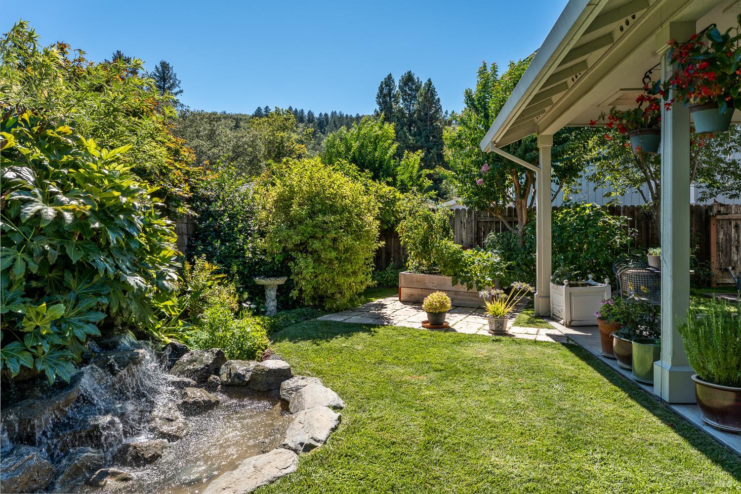 584 Nokomis Drive Ukiah CA 95482