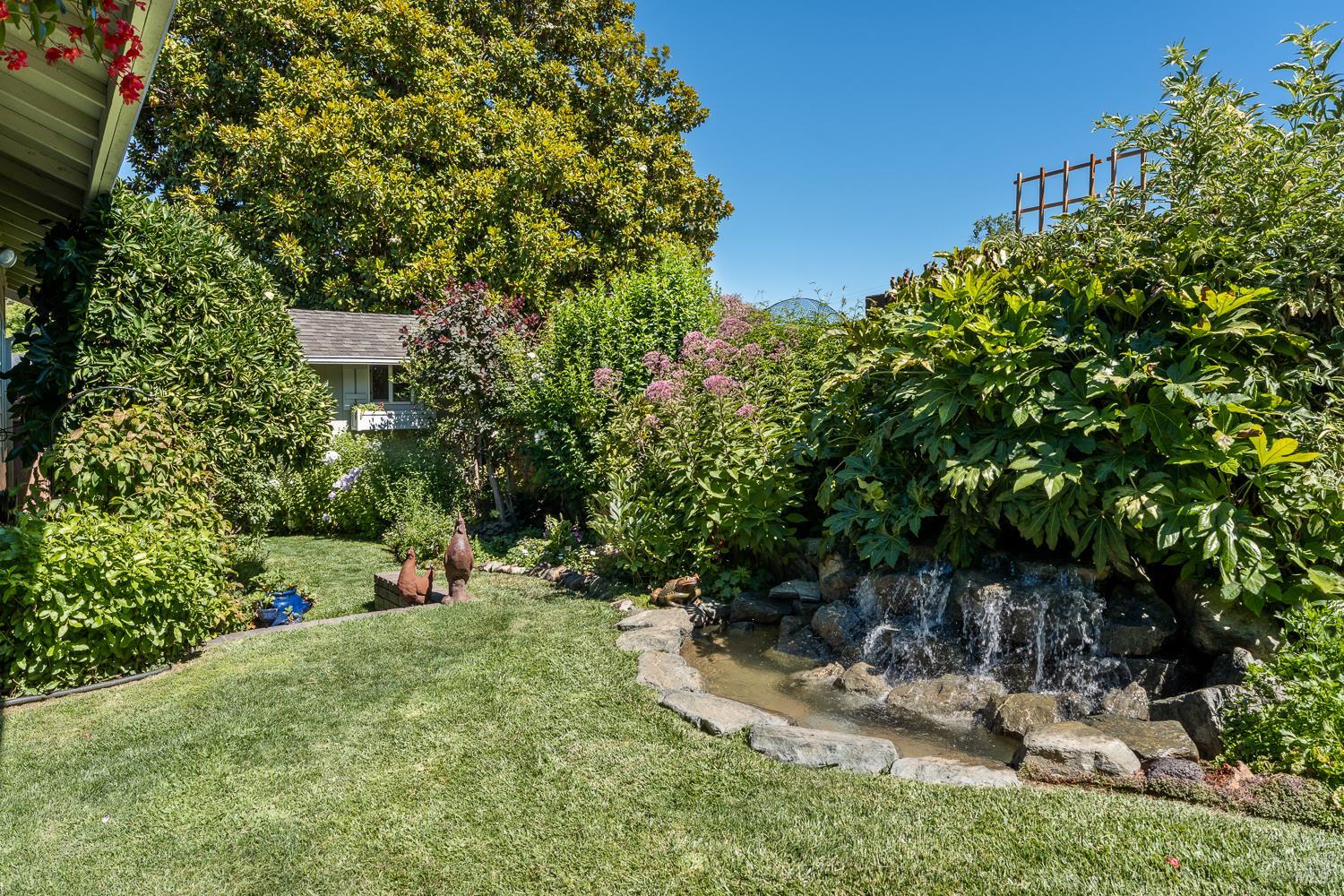 584 Nokomis Drive Ukiah CA 95482
