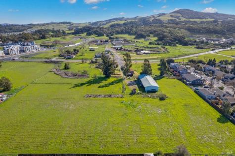 3015 Petaluma Hill Road Santa Rosa CA 95404