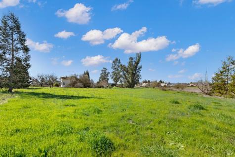 3015 Petaluma Hill Road Santa Rosa CA 95404