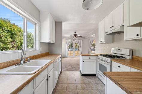 309 N Jefferson Street Cloverdale CA 95425