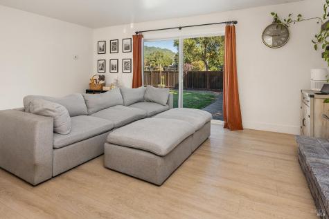 199 Bailhache Avenue Healdsburg CA 95448