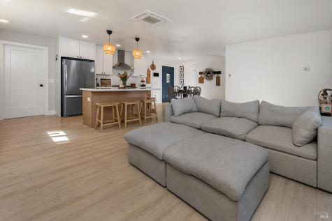 199 Bailhache Avenue Healdsburg CA 95448