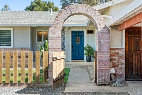 199 Bailhache Avenue Healdsburg CA 95448