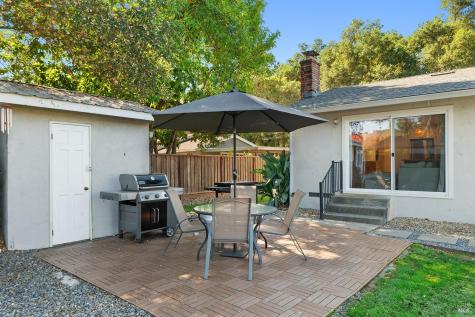 199 Bailhache Avenue Healdsburg CA 95448
