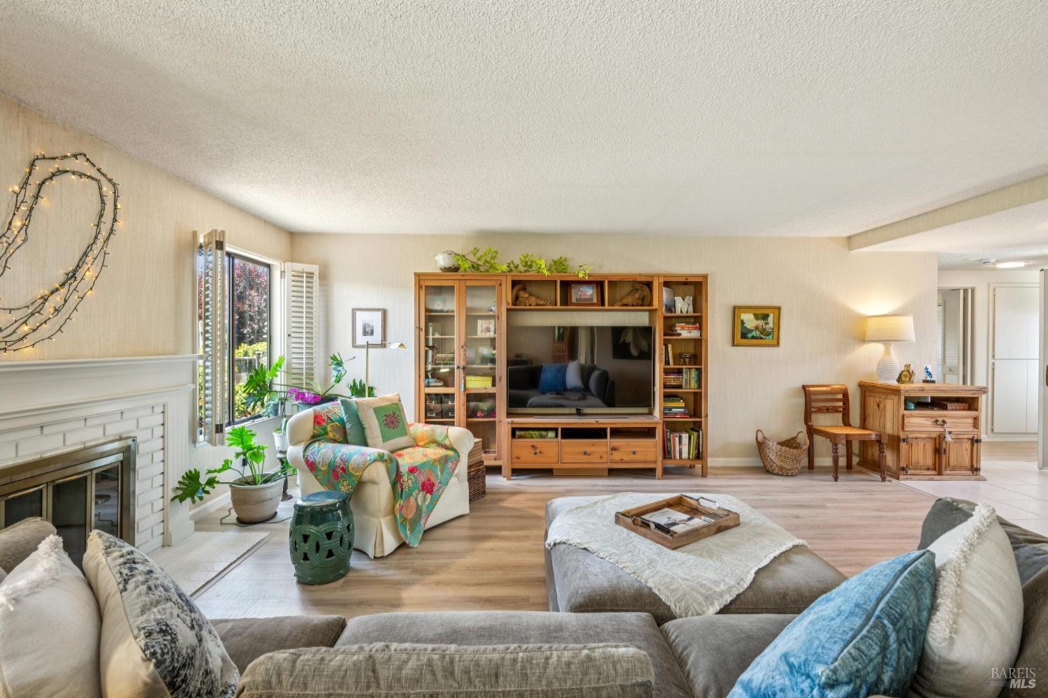 8845 Hood Mountain Circle Santa Rosa CA 95409