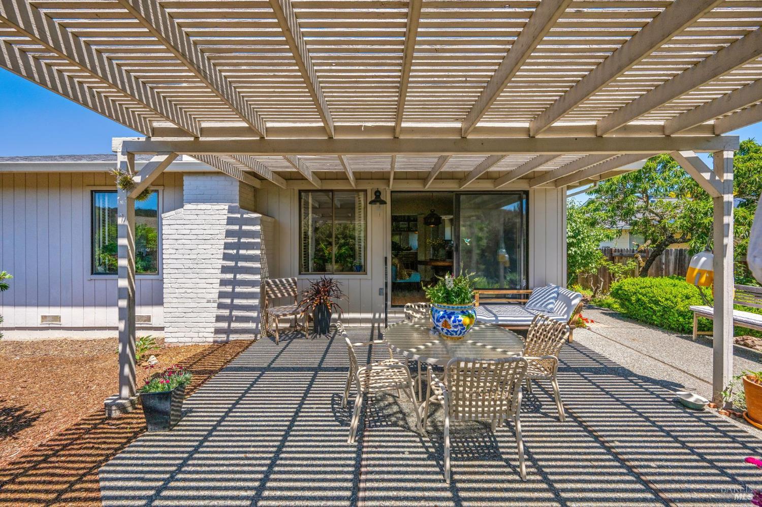 8845 Hood Mountain Circle Santa Rosa CA 95409