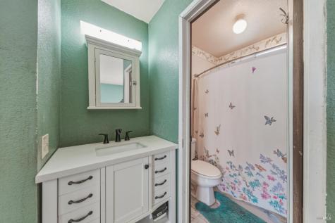 1430 Mcminn Avenue Santa Rosa CA 95407