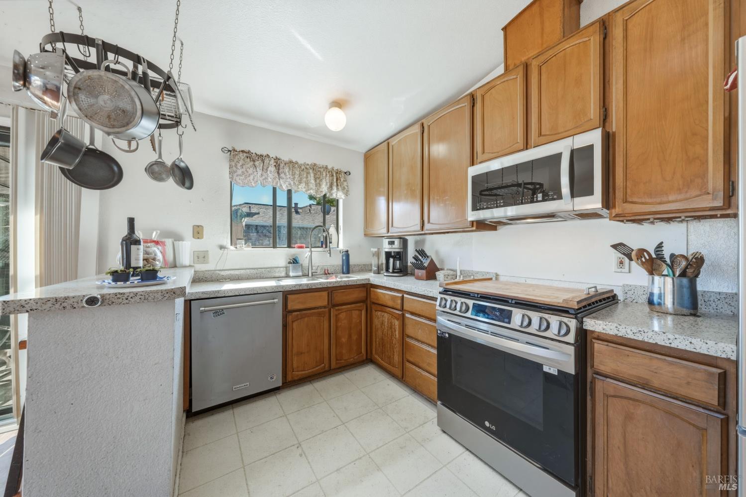 1430 Mcminn Avenue Santa Rosa CA 95407