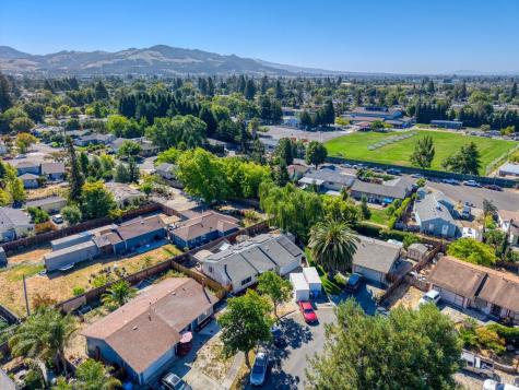 1430 Mcminn Avenue Santa Rosa CA 95407