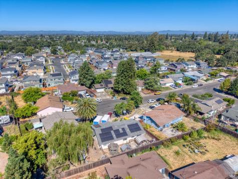 1430 Mcminn Avenue Santa Rosa CA 95407