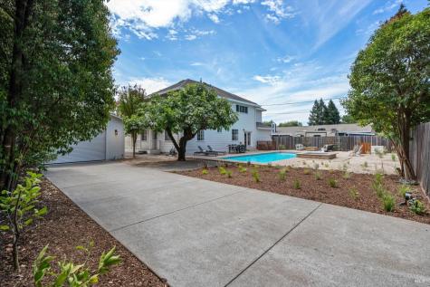 17503 Johnson Avenue Sonoma CA 95476