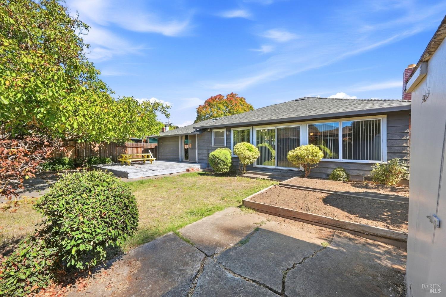 1023 Michigan Drive Santa Rosa CA 95405