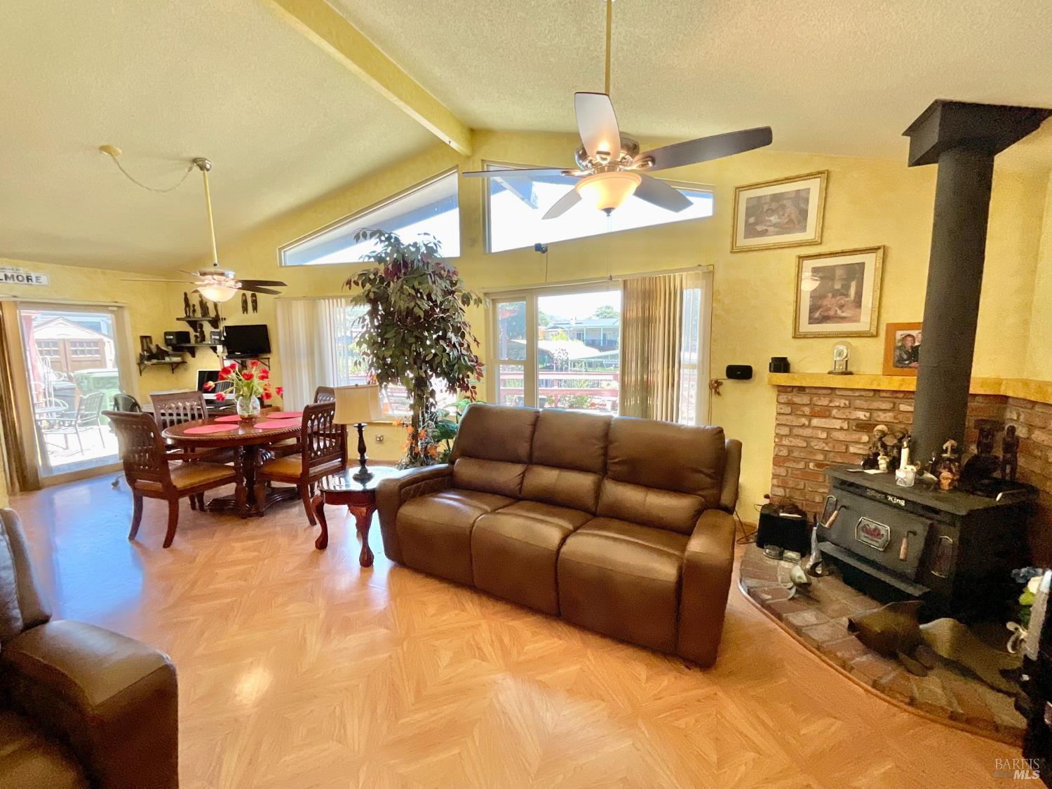 554 Keys Boulevard Clearlake Oaks CA 95423