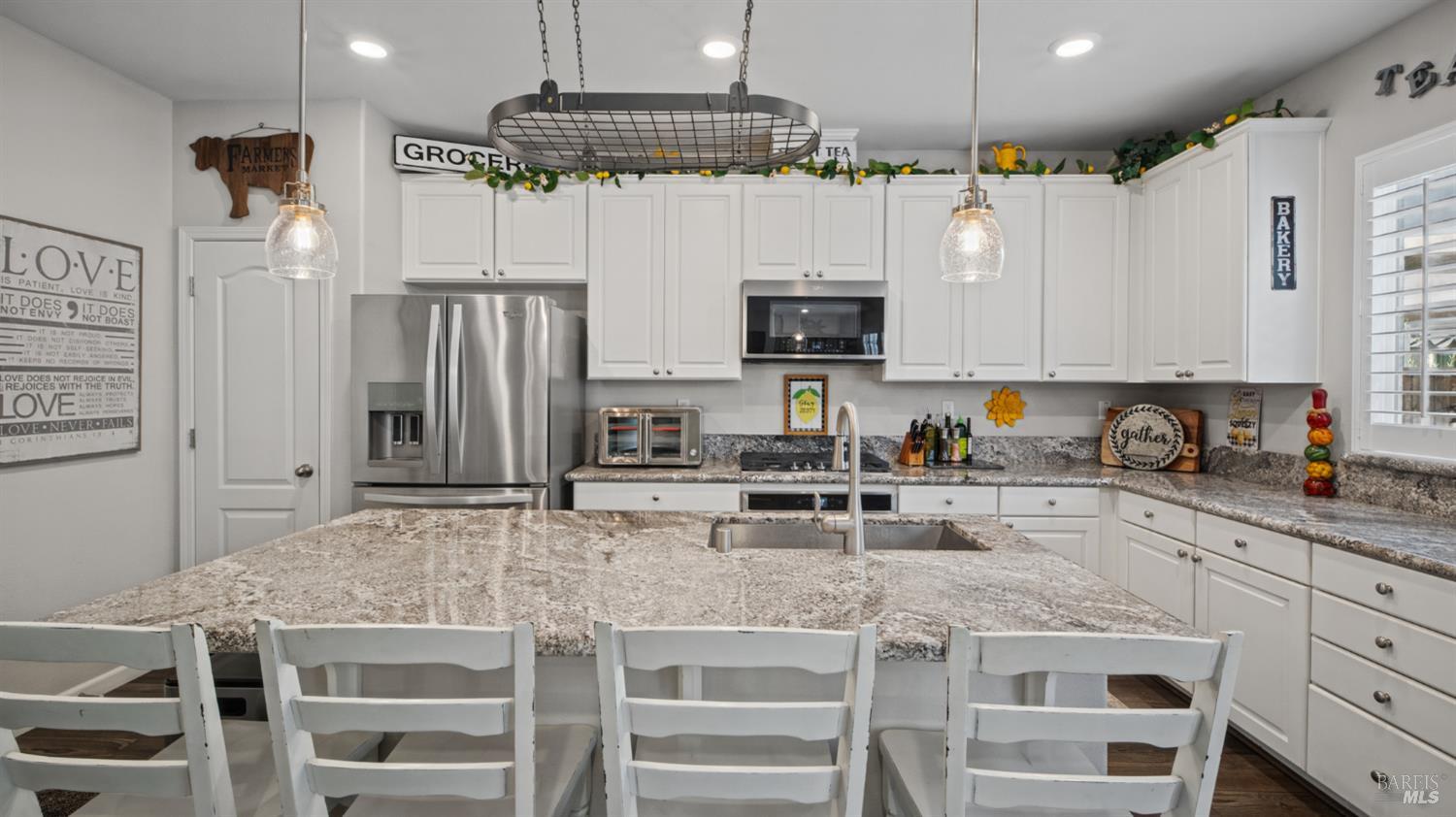 5526 Kennedy Place Rohnert Park CA 94928