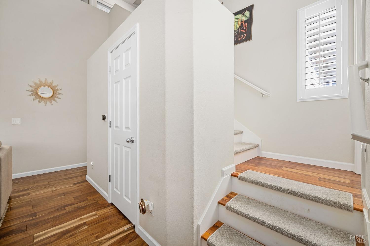 2448 Gilham Way Santa Rosa CA 95404
