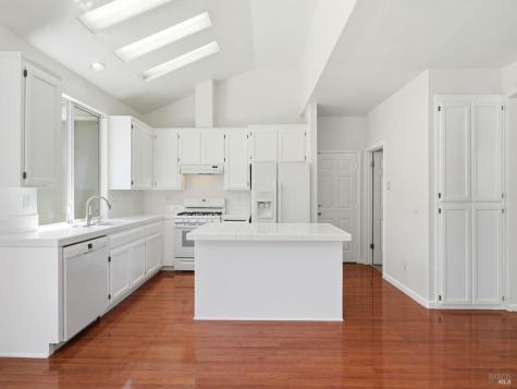 2386 Battersea Street Santa Rosa CA 95403