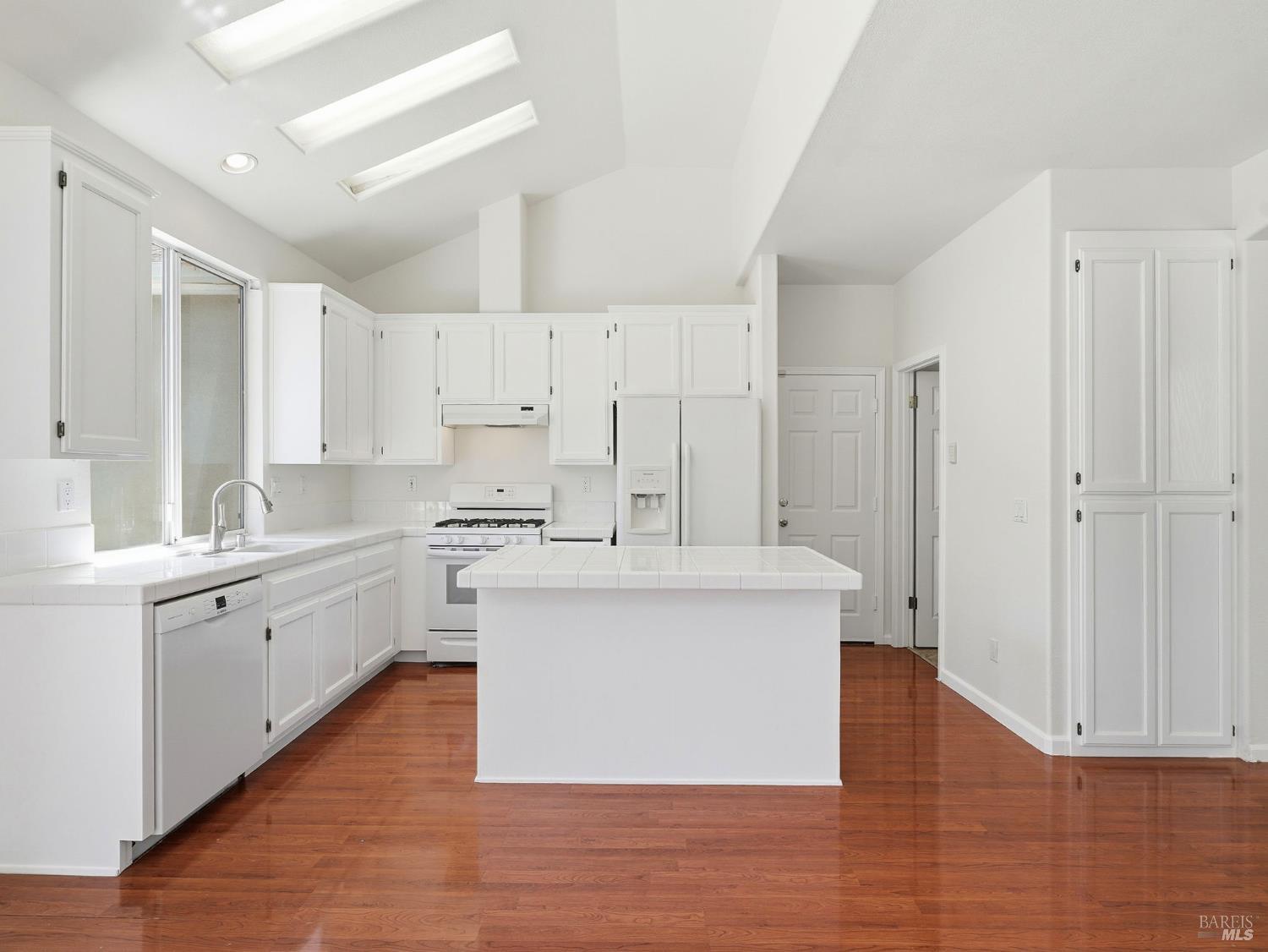 2386 Battersea Street Santa Rosa CA 95403