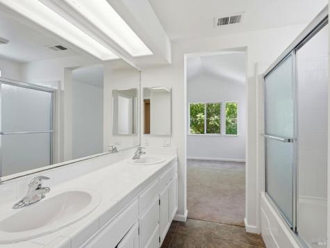 2386 Battersea Street Santa Rosa CA 95403