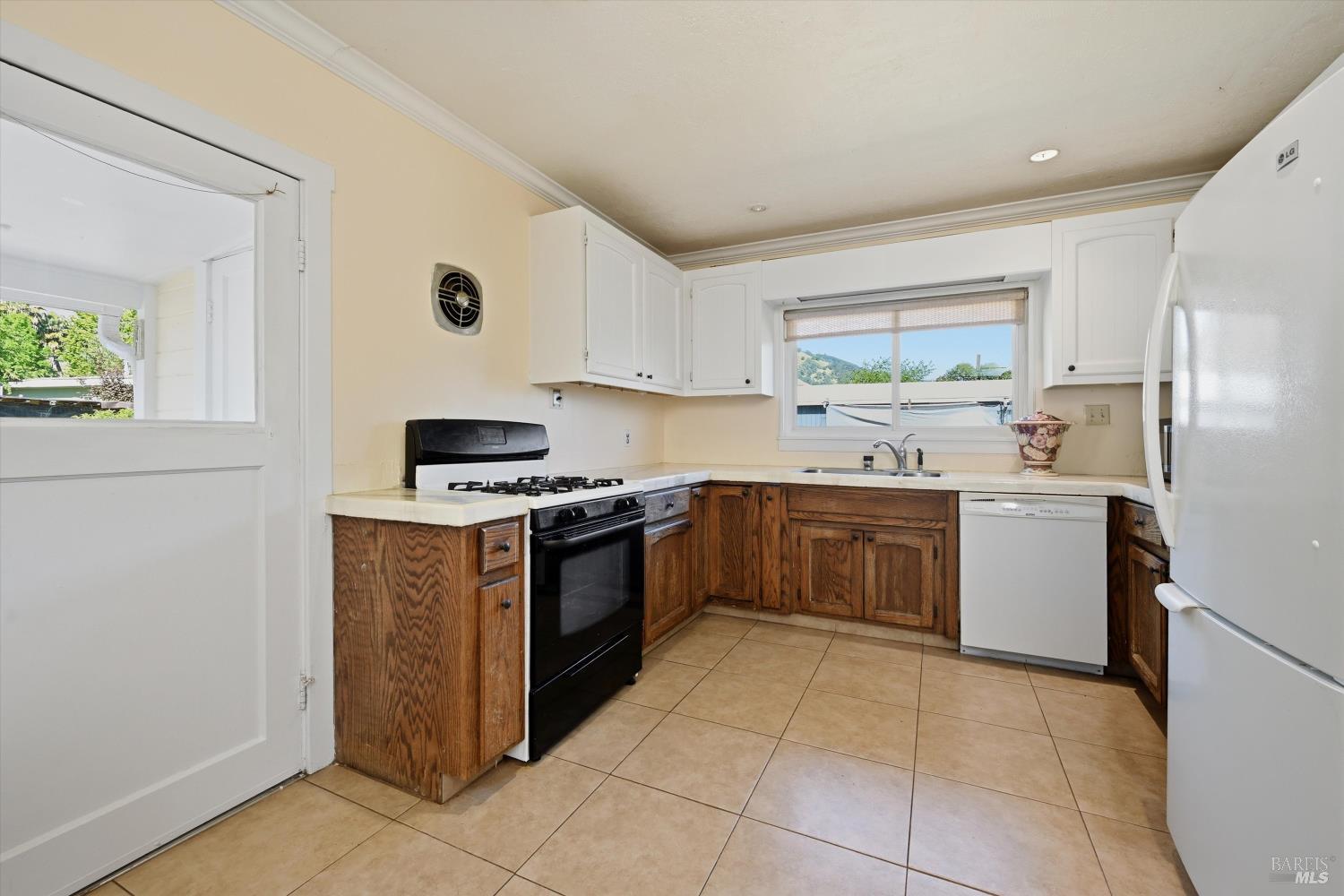 3440 Beach Street Nice CA 95464