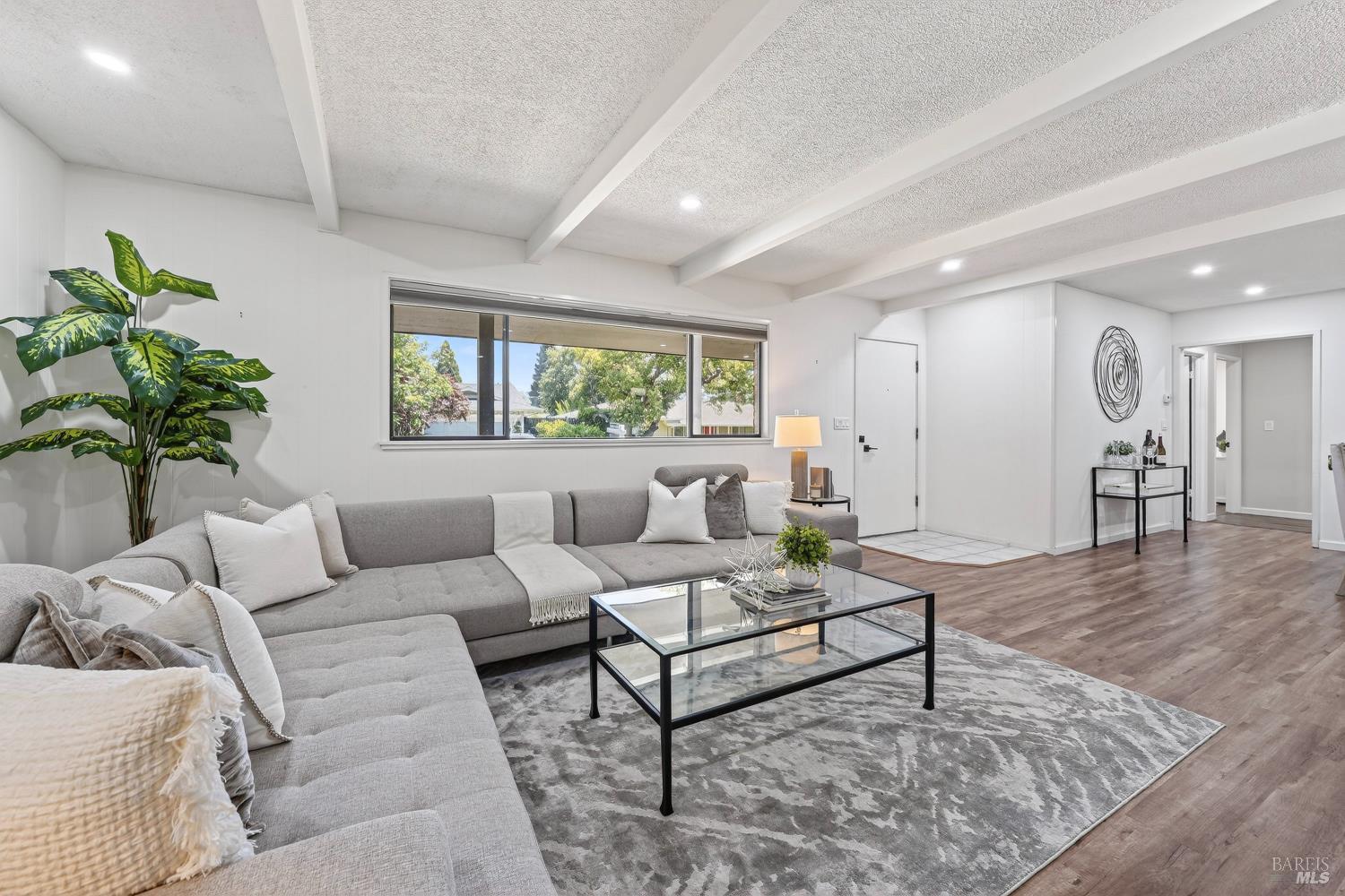 1819 Spring Mountain Court St. Helena CA 94574