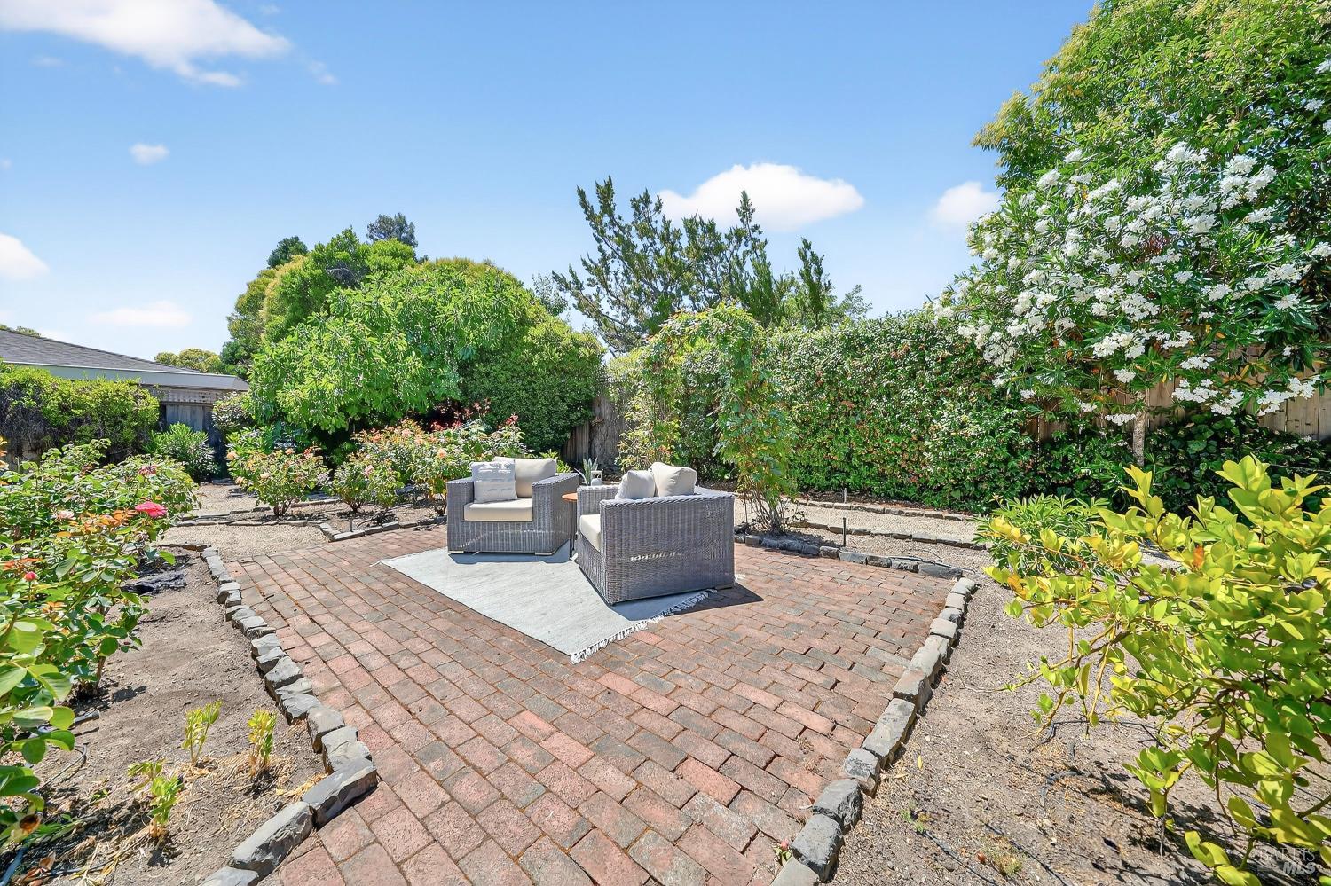 1819 Spring Mountain Court St. Helena CA 94574