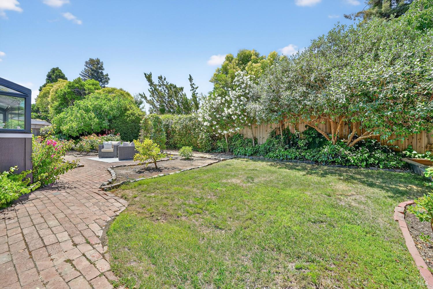 1819 Spring Mountain Court St. Helena CA 94574