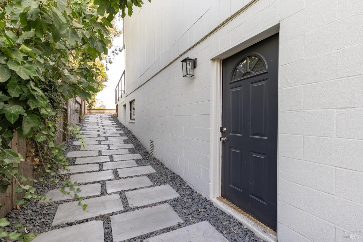 1720 Milton Road W Napa CA 94559