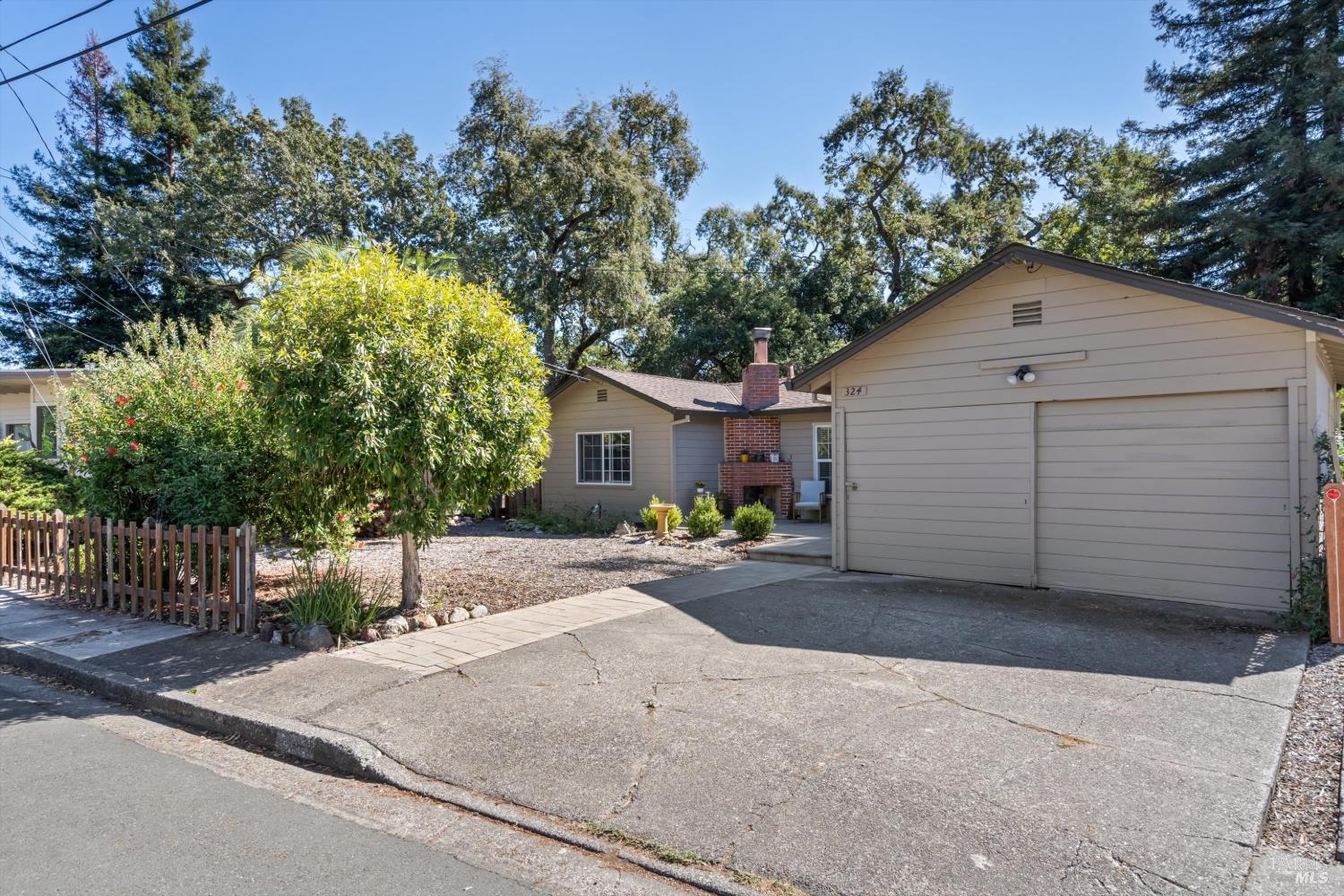 324 Lomitas Lane Santa Rosa CA 95404