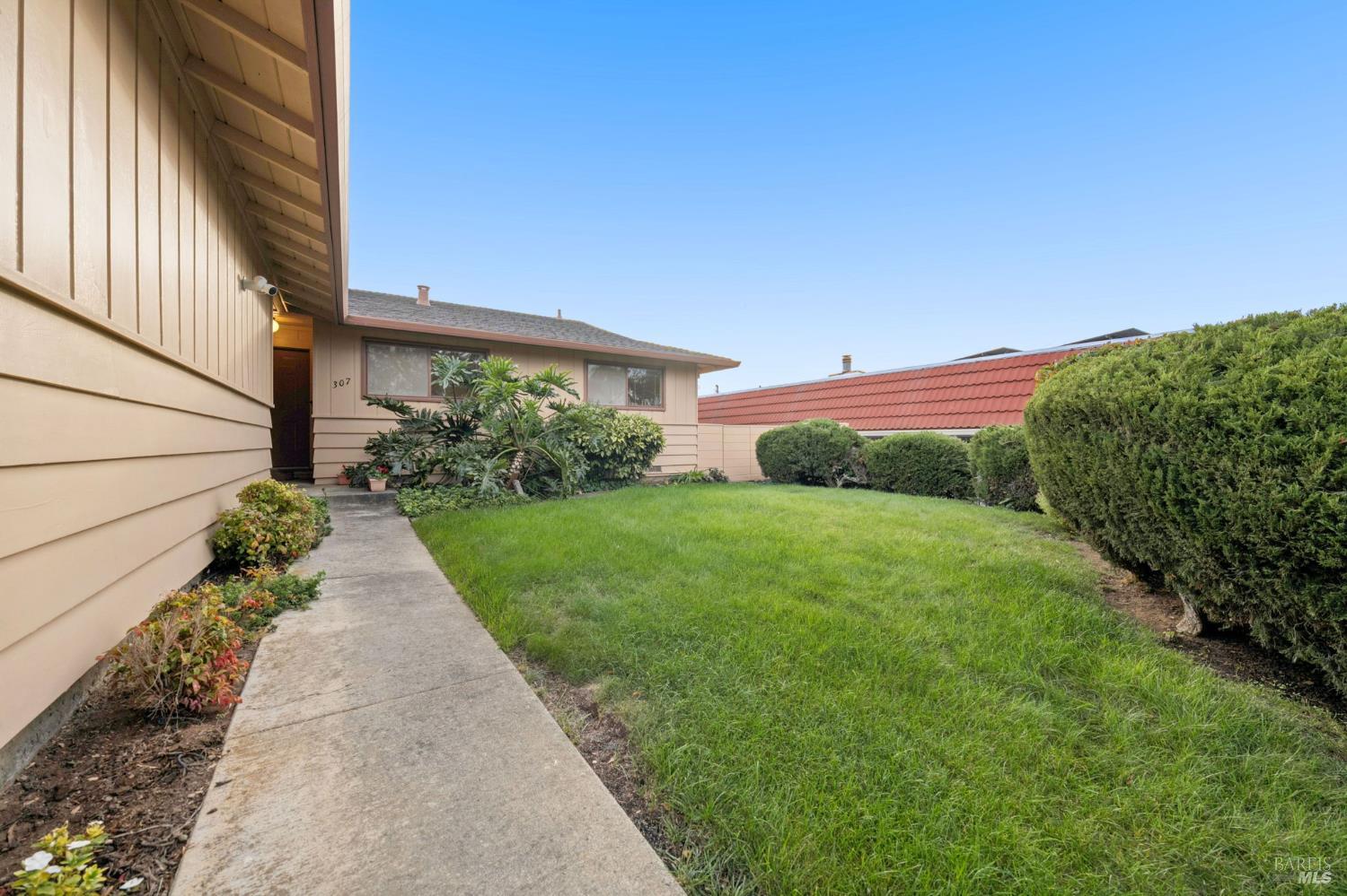 307 Whitecliff Drive Vallejo CA 94589