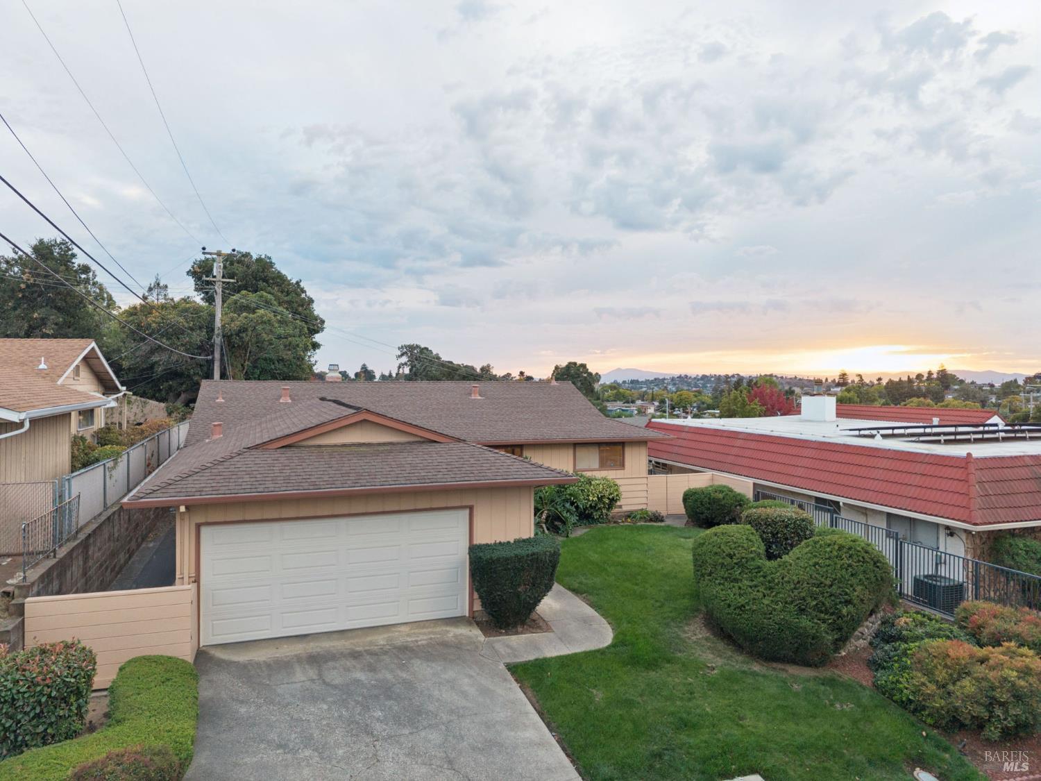 307 Whitecliff Drive Vallejo CA 94589