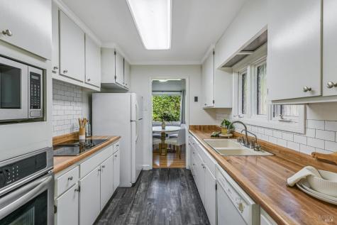 2111 Humboldt Street Santa Rosa CA 95404