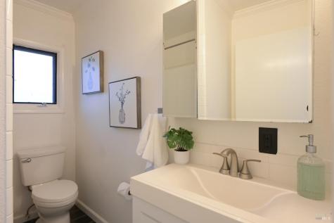 2111 Humboldt Street Santa Rosa CA 95404