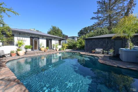 2111 Humboldt Street Santa Rosa CA 95404
