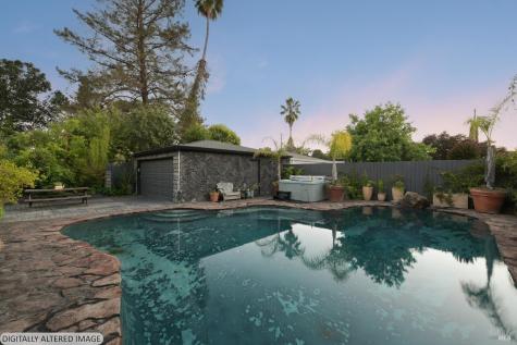 2111 Humboldt Street Santa Rosa CA 95404