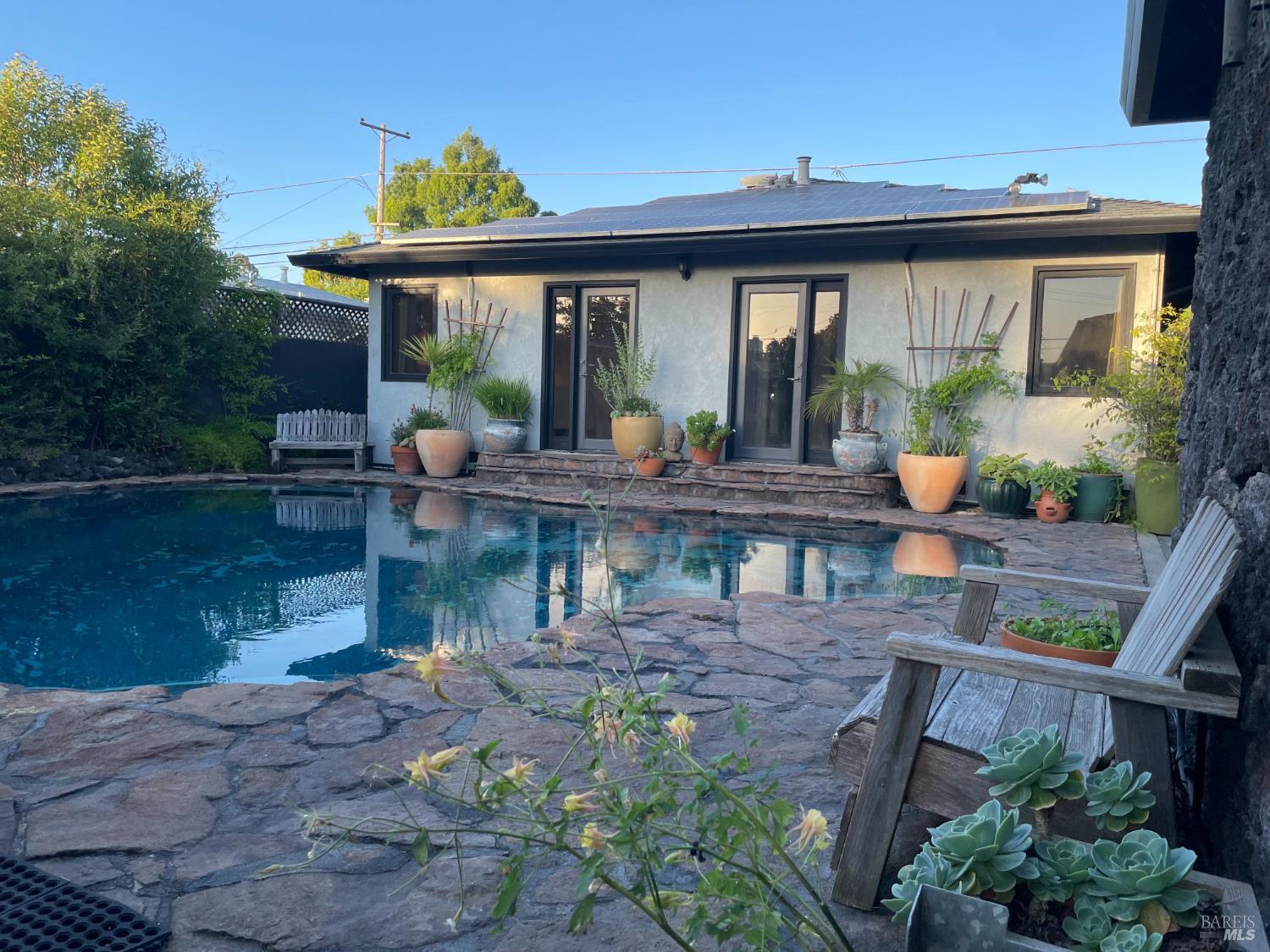 2111 Humboldt Street Santa Rosa CA 95404