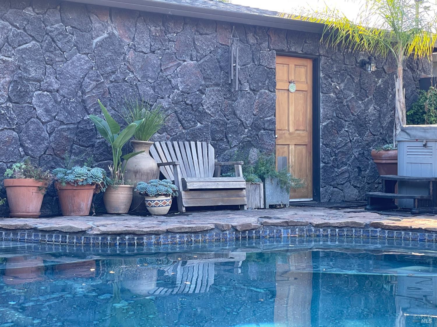 2111 Humboldt Street Santa Rosa CA 95404