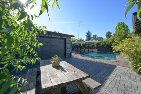 2111 Humboldt Street Santa Rosa CA 95404