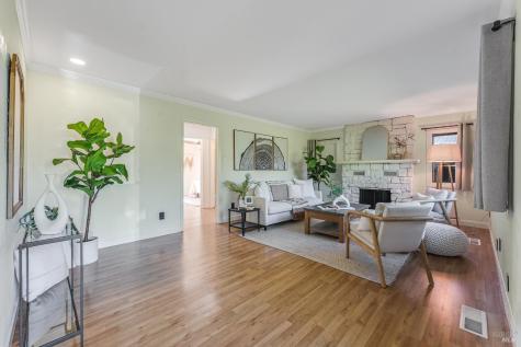 2111 Humboldt Street Santa Rosa CA 95404