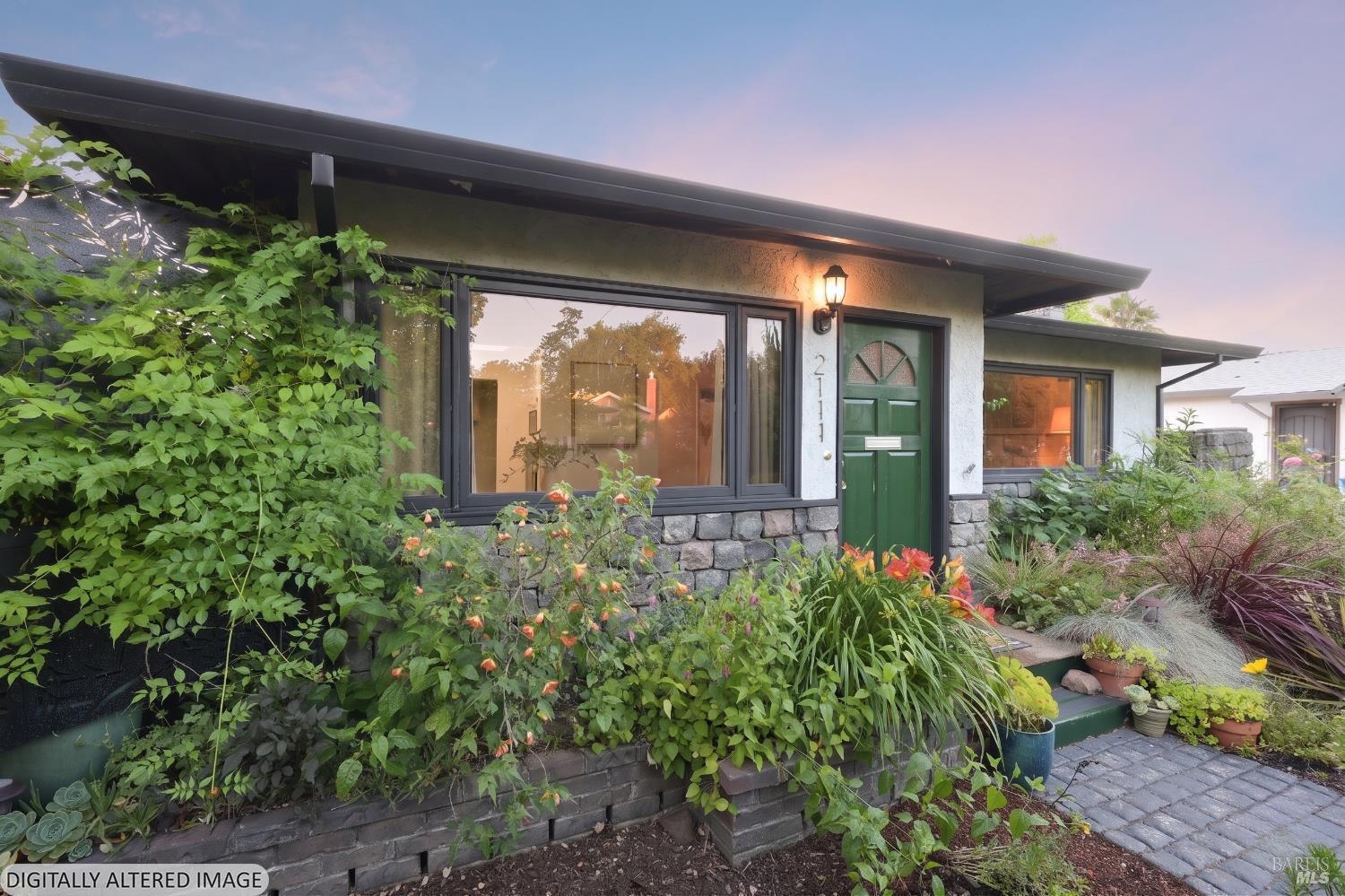 2111 Humboldt Street Santa Rosa CA 95404