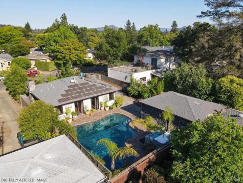 2111 Humboldt Street Santa Rosa CA 95404