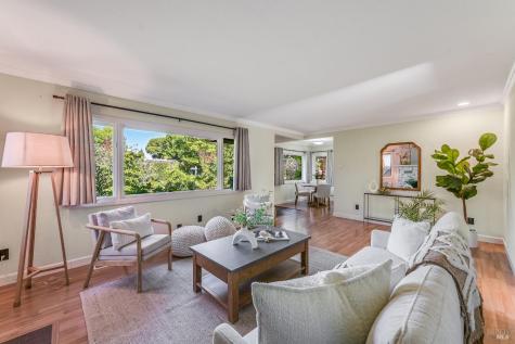 2111 Humboldt Street Santa Rosa CA 95404