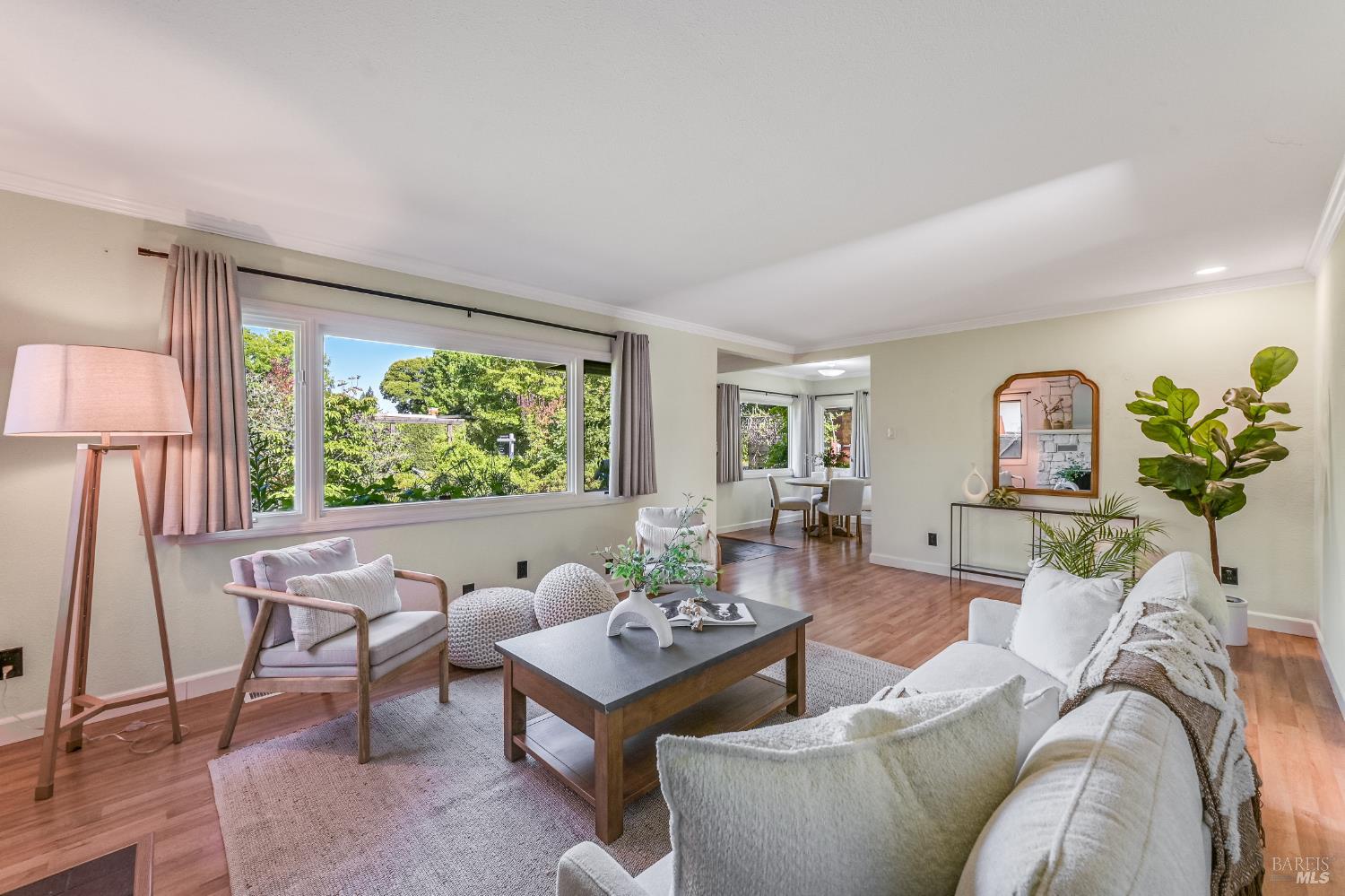 2111 Humboldt Street Santa Rosa CA 95404