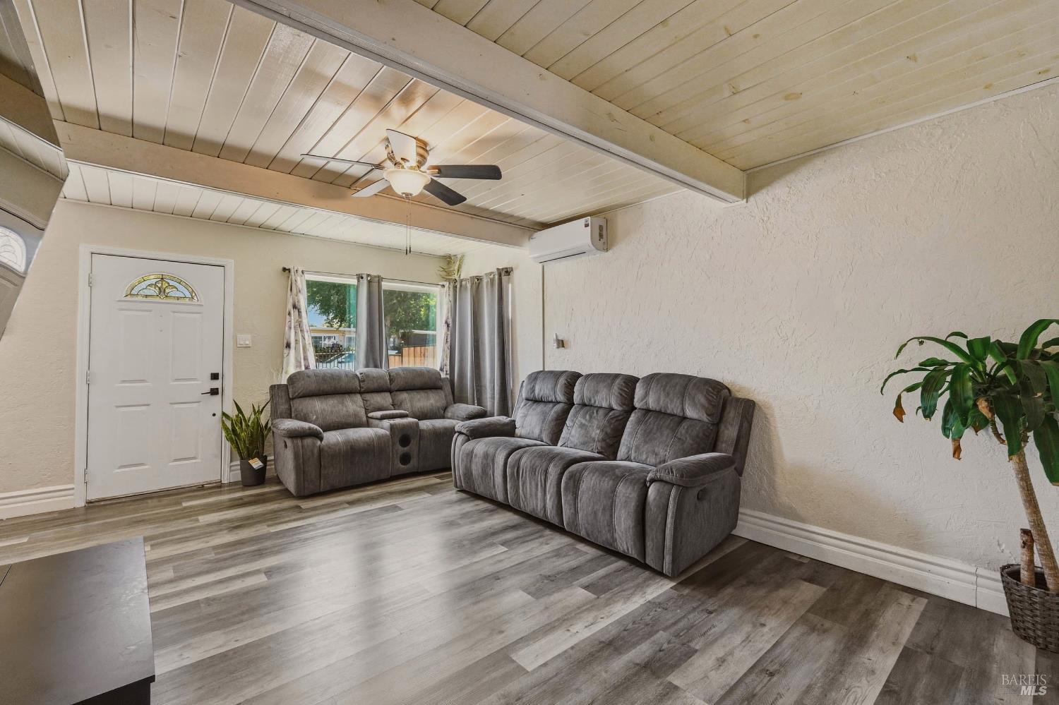 35 Canal Drive Bay Point CA 94565