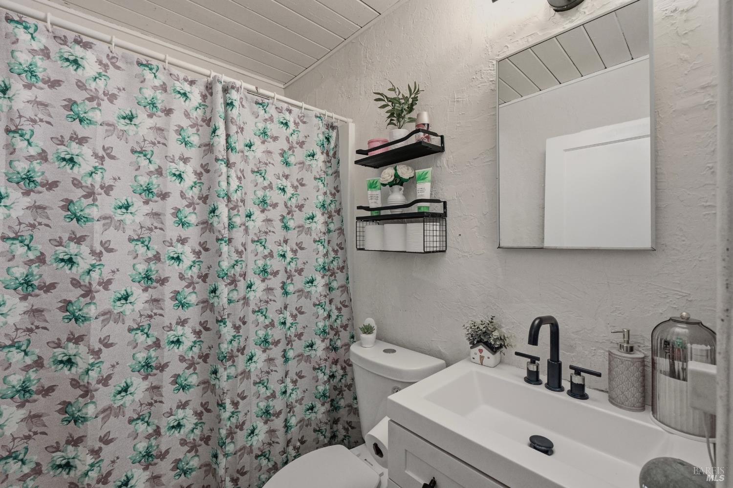 35 Canal Drive Bay Point CA 94565