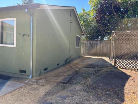 913 Crinella Drive Petaluma CA 94954