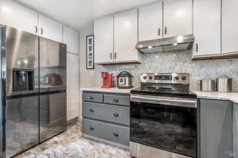 1 Oakgreen Street Santa Rosa CA 95409