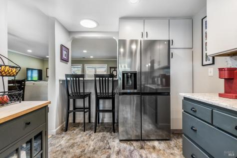 1 Oakgreen Street Santa Rosa CA 95409