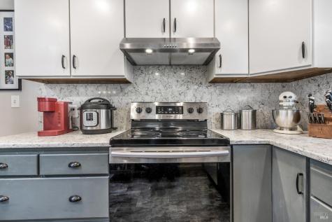 1 Oakgreen Street Santa Rosa CA 95409